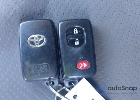 2010 Toyota Prius Iii из США, поврежденный, VIN JTDKN3DU5A0128096